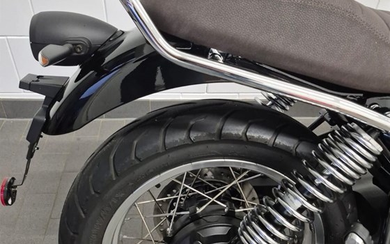 Gebrauchtmotorrad Moto Guzzi V7 Special - Bild 10