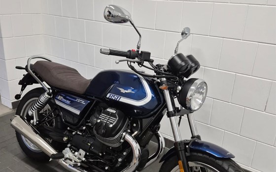 Gebrauchtmotorrad Moto Guzzi V7 Special - Bild 2