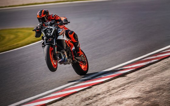 Neufahrzeug KTM 990 Duke R - Bild 9