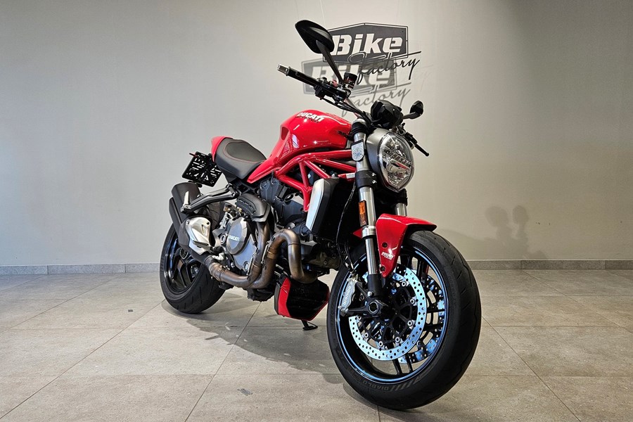 Ducati Monster 1200