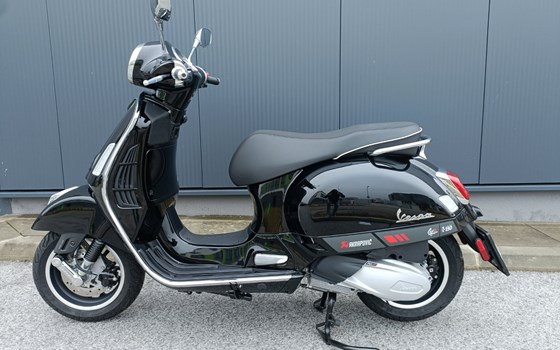 Gebrauchtmotorrad Vespa GTS 300 Super - Bild 2