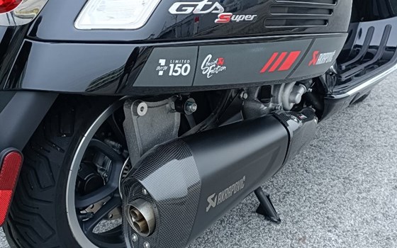 Gebrauchtmotorrad Vespa GTS 300 Super - Bild 13