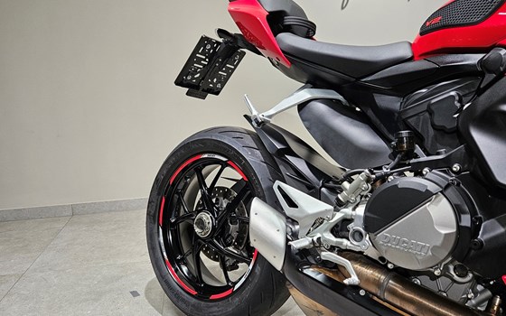 Gebrauchtmotorrad Ducati Streetfighter V2 - Bild 3