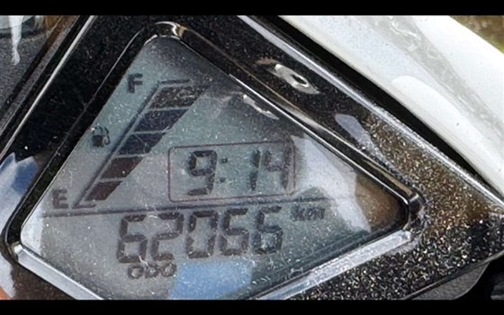 Gebrauchtmotorrad Honda CB 1000 R - Bild 4