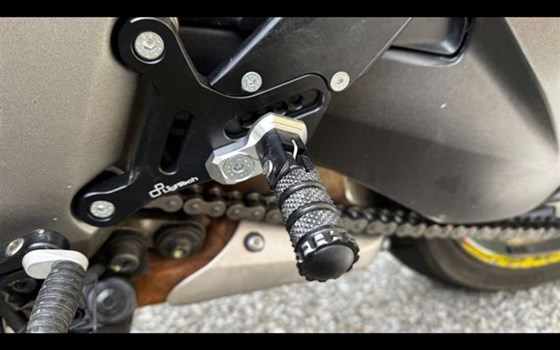 Gebrauchtmotorrad Honda CB 1000 R - Bild 6