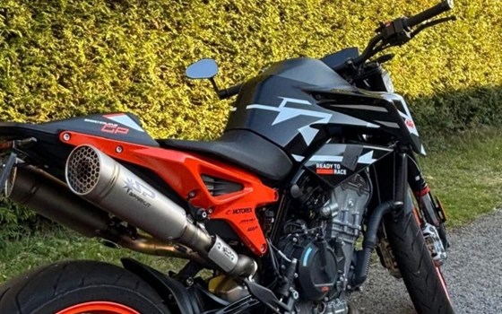 Gebrauchtmotorrad KTM 890 Duke GP - Bild 8