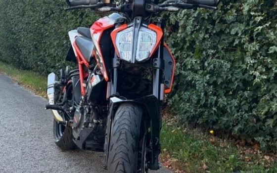Gebrauchtmotorrad KTM 125 Duke - Bild 1