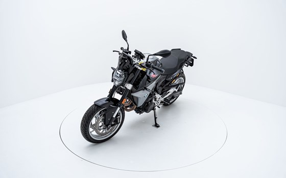 Motorrad Occasion BMW F 900 R - Bild 3