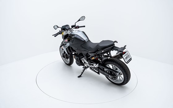 Motorrad Occasion BMW F 900 R - Bild 5