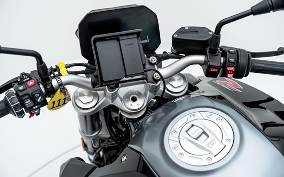 Motorrad Occasion BMW F 900 R - Bild 8