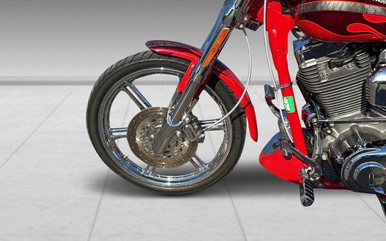 Motorrad Occasion Harley-Davidson CVO Dyna FXDSE - Bild 6