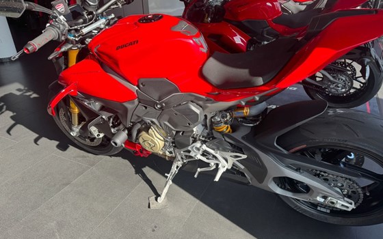 Gebrauchtmotorrad Ducati Streetfighter V4 S - Bild 2