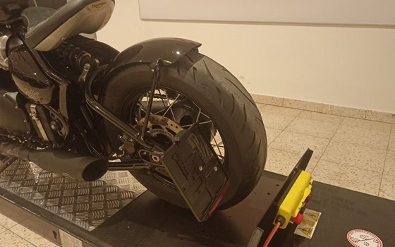 Gebrauchtmotorrad Triumph Bonneville Bobber - Bild 9