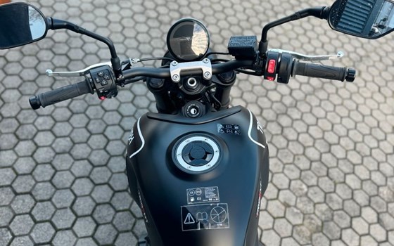 Gebrauchtmotorrad Triumph Trident 660 - Bild 9