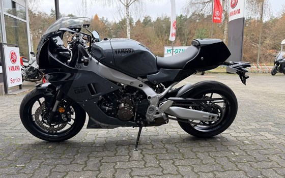 Gebrauchtmotorrad Yamaha XSR900 GP - Bild 6