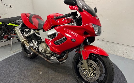 Gebrauchtmotorrad Honda VTR 1000 F Fire Storm - Bild 11