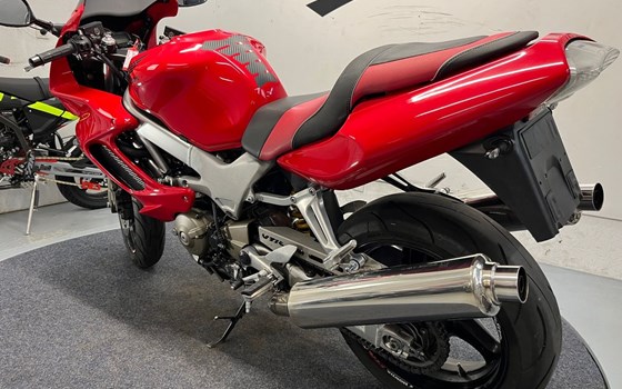 Gebrauchtmotorrad Honda VTR 1000 F Fire Storm - Bild 3