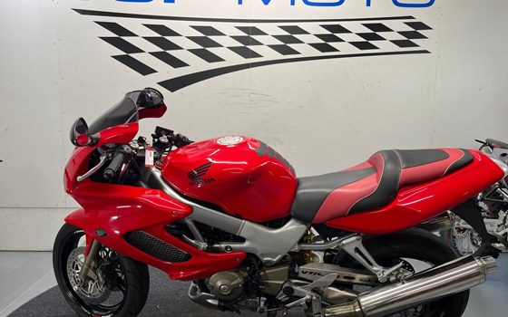 Gebrauchtmotorrad Honda VTR 1000 F Fire Storm - Bild 4