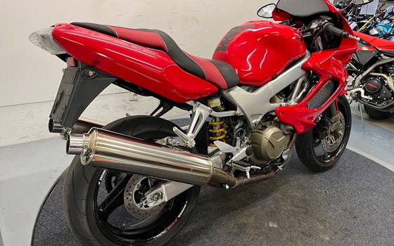 Gebrauchtmotorrad Honda VTR 1000 F Fire Storm - Bild 9