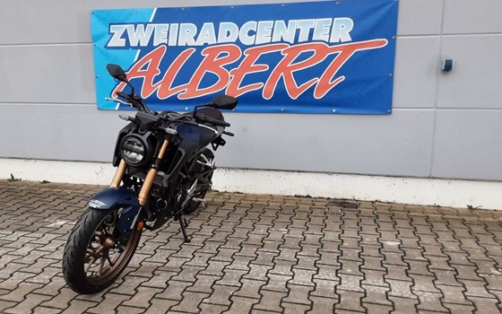 Gebrauchtmotorrad Honda CB125R - Bild 4