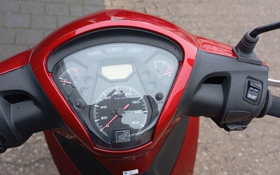 Gebrauchtmotorrad Honda SH125 - Bild 9