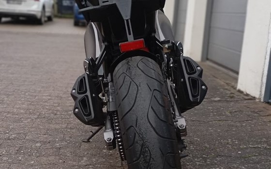 Gebrauchtmotorrad Kawasaki Z1000SX - Bild 4