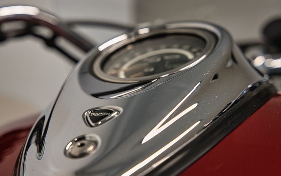 Gebrauchtmotorrad Triumph Rocket III Touring - Bild 10