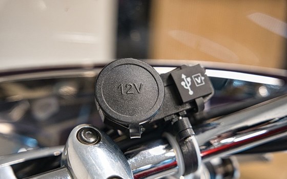 Gebrauchtmotorrad Triumph Rocket III Touring - Bild 11