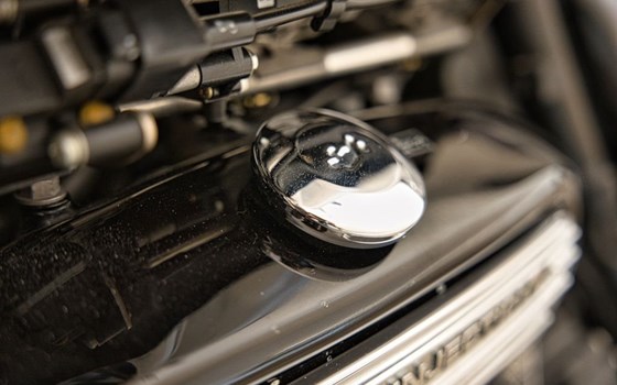 Gebrauchtmotorrad Triumph Rocket III Touring - Bild 15