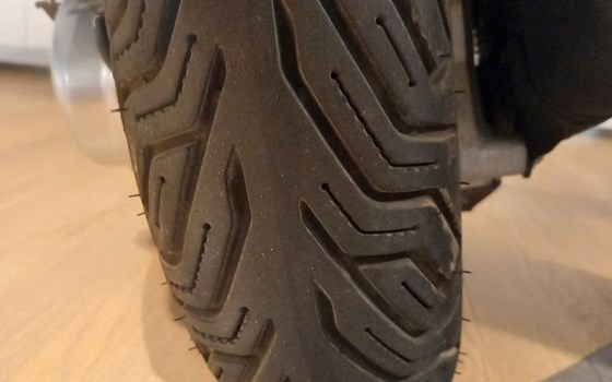 Gebrauchtmotorrad Vespa GTS 125 i.e. Super Sport - Bild 8