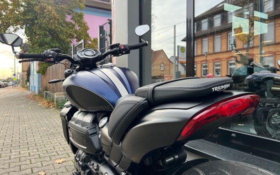 Gebrauchtmotorrad Triumph Rocket 3 Storm R - Bild 13