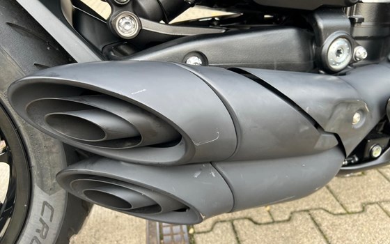 Gebrauchtmotorrad Triumph Rocket 3 Storm R - Bild 19