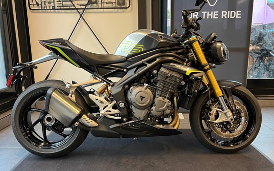Gebrauchtmotorrad Triumph Speed Triple 1200 RS - Bild 1