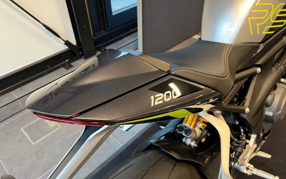 Gebrauchtmotorrad Triumph Speed Triple 1200 RS - Bild 12