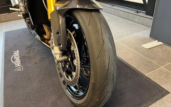 Gebrauchtmotorrad Triumph Speed Triple 1200 RS - Bild 16