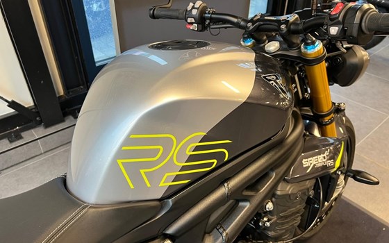 Gebrauchtmotorrad Triumph Speed Triple 1200 RS - Bild 8