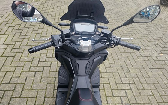 Neufahrzeug Aprilia SR GT 125 - Bild 10
