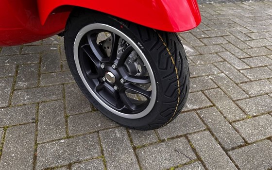 Neufahrzeug Vespa GTS 310 Super - Bild 8