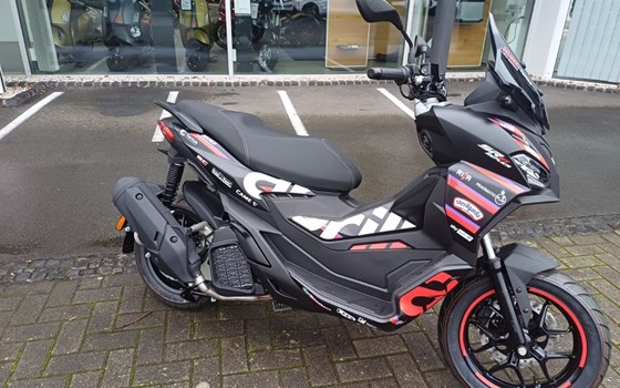 Neufahrzeug Aprilia SR GT Replica 200 - Bild 2