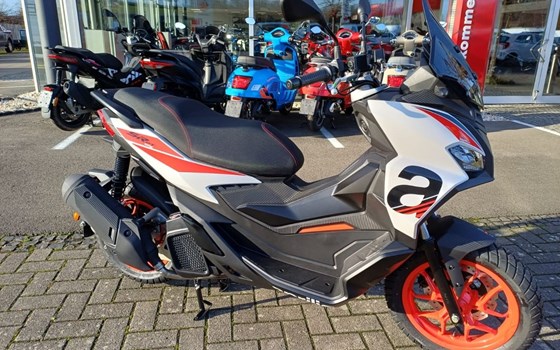 Neufahrzeug Aprilia SR GT Sport ABS 125 - Bild 2