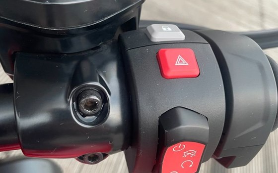 Gebrauchtmotorrad Triumph Rocket 3 R - Bild 11