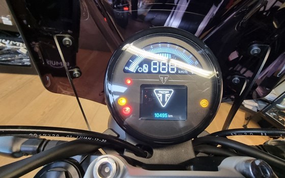 Gebrauchtmotorrad Triumph Trident 660 - Bild 10