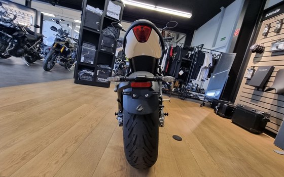 Gebrauchtmotorrad Triumph Trident 660 - Bild 4