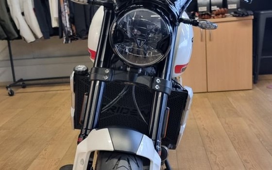 Gebrauchtmotorrad Triumph Trident 660 - Bild 8