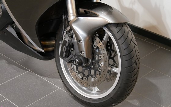 Gebrauchtmotorrad Honda VFR 1200 F - Bild 17