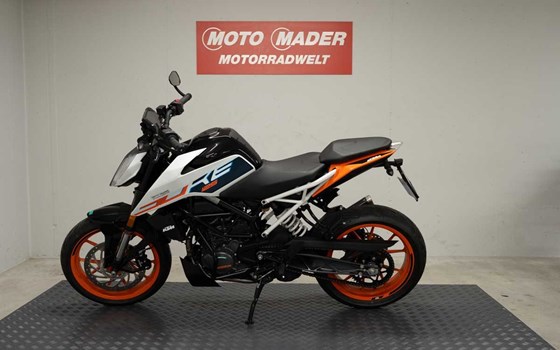 Motorrad Occasion KTM 125 Duke - Bild 3