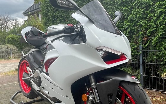 Gebrauchtmotorrad Ducati Panigale V2 - Bild 2