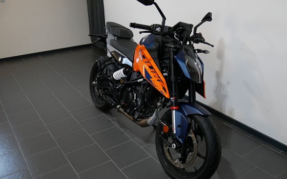 Gebrauchtmotorrad KTM 125 Duke - Bild 4