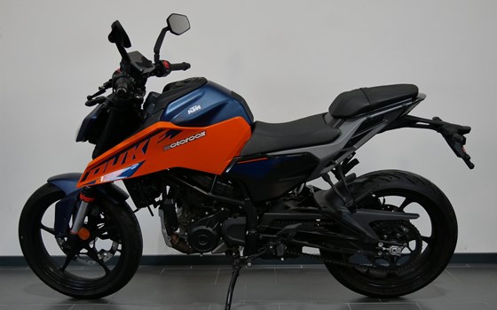 Gebrauchtmotorrad KTM 125 Duke - Bild 3