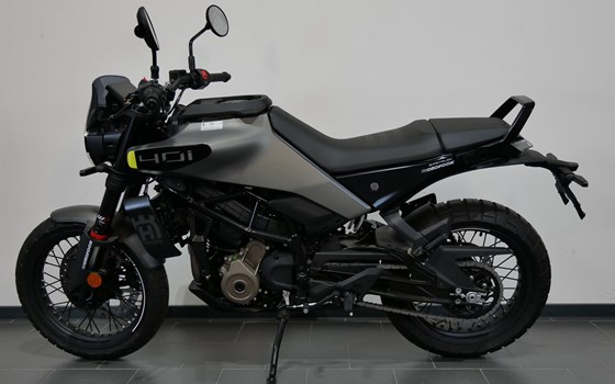 Gebrauchtmotorrad Husqvarna Svartpilen 401 - Bild 3